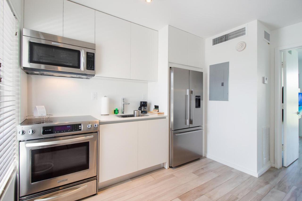 Beach Haus Key Biscayne Contemporary Apartments Экстерьер фото